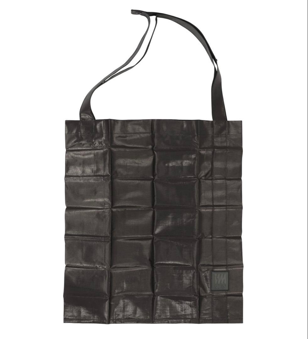 IM MEN PATPATA アイムメン25AW トートバッグ　イッセイミヤケ アイテムのご紹介「PATA PATA」 – isseymiyake.com