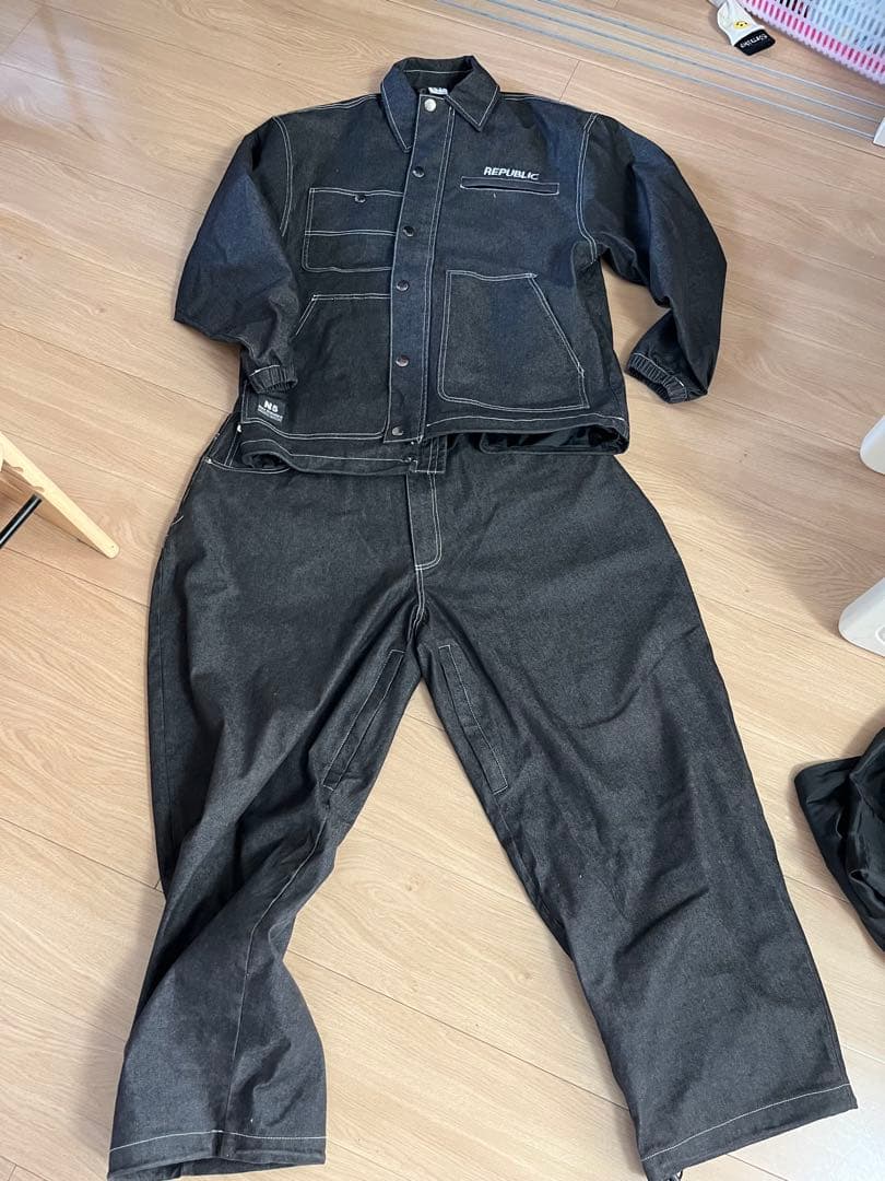 REPUBLIC ブラックデニムジャケットパンツセット　24-25 Rocky Monroe｜オーバーサイズデニムジャケット+ワイドパンツ